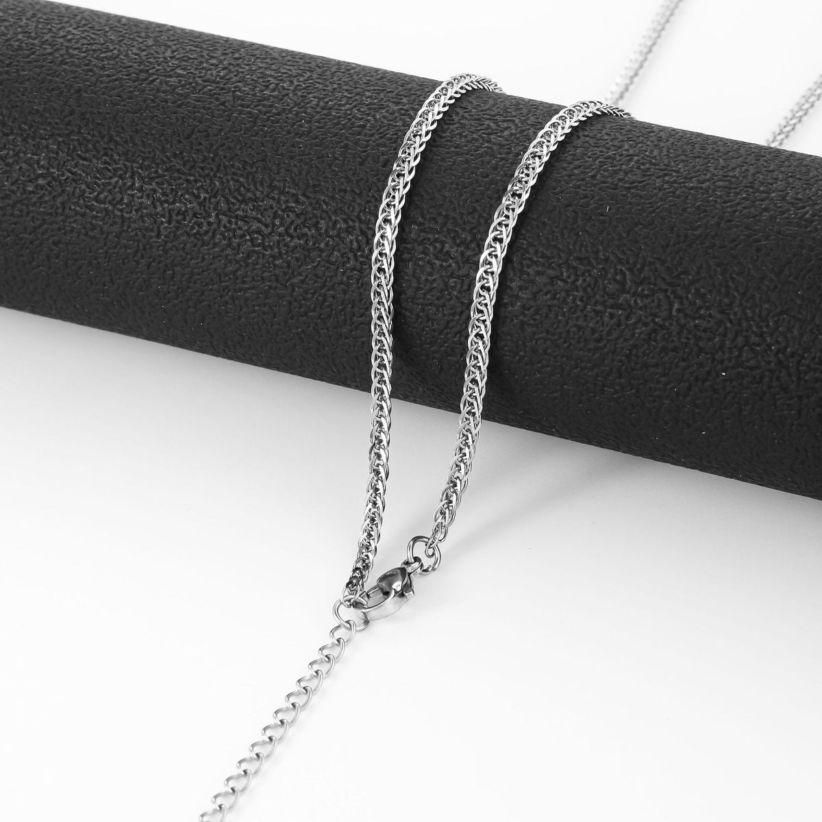 Collier Lien finition argentée